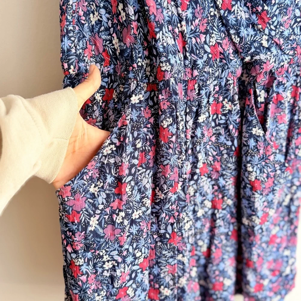 Market & Spruce Navy Floral Liliana Surplice Knit Romper - Picture 2 of 9